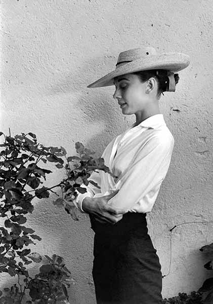 Audrey Hepburn, actress, Durango, Mexico 1958. © Inge Morath/Magnum Photo/FOTOHOF Archiv